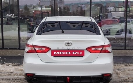 Toyota Camry, 2019 год, 3 100 000 рублей, 6 фотография