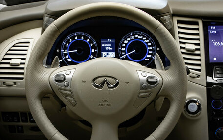 Infiniti FX II, 2013 год, 2 499 000 рублей, 10 фотография