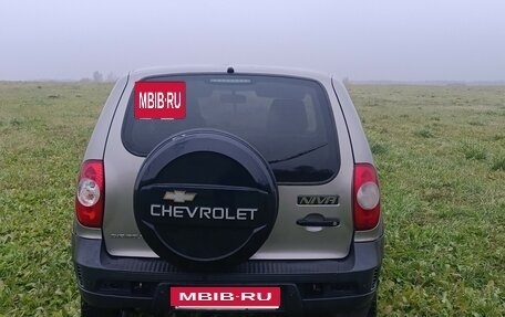 Chevrolet Niva I рестайлинг, 2018 год, 700 000 рублей, 2 фотография