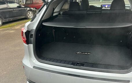 Lexus RX IV рестайлинг, 2018 год, 3 650 000 рублей, 6 фотография