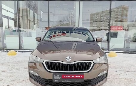 Skoda Rapid II, 2021 год, 1 555 000 рублей, 2 фотография