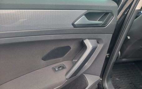 Volkswagen Tiguan II, 2021 год, 3 150 000 рублей, 13 фотография