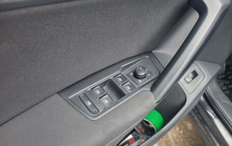 Volkswagen Tiguan II, 2021 год, 3 150 000 рублей, 15 фотография