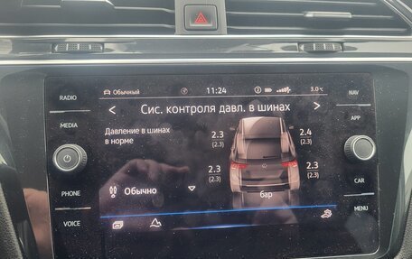 Volkswagen Tiguan II, 2021 год, 3 150 000 рублей, 18 фотография