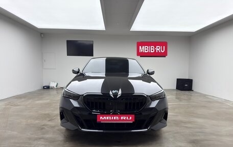 BMW 5 серия, 2025 год, 8 800 000 рублей, 2 фотография