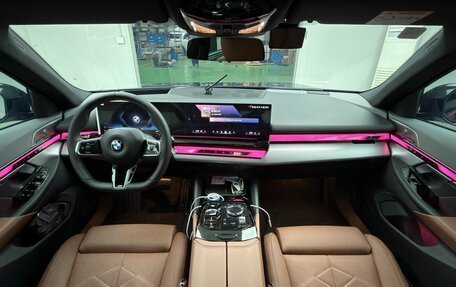 BMW 5 серия, 2025 год, 8 800 000 рублей, 13 фотография