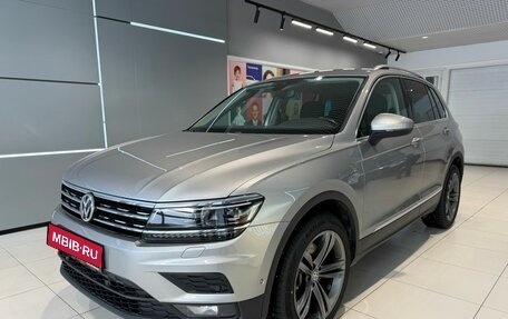 Volkswagen Tiguan II, 2018 год, 2 449 000 рублей, 1 фотография