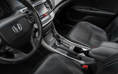 Honda Accord IX рестайлинг, 2013 год, 1 445 000 рублей, 13 фотография