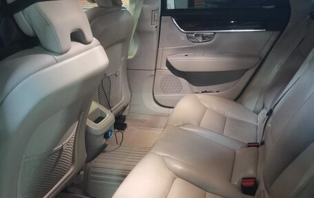 Volvo S90 II рестайлинг, 2019 год, 3 900 000 рублей, 15 фотография