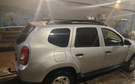 Renault Duster I рестайлинг, 2014 год, 900 000 рублей, 3 фотография