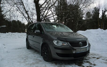 Volkswagen Touran III, 2008 год, 545 000 рублей, 2 фотография