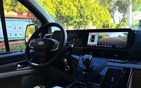 Ford Tourneo Custom I рестайлинг, 2023 год, 4 880 000 рублей, 7 фотография