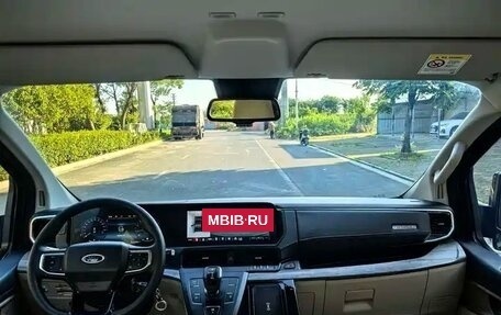 Ford Tourneo Custom I рестайлинг, 2023 год, 4 880 000 рублей, 13 фотография