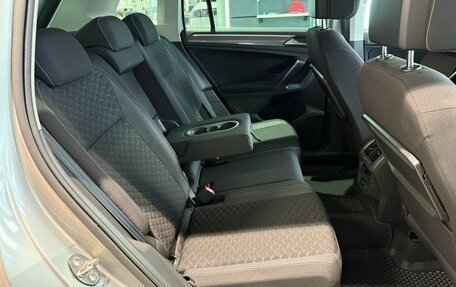 Volkswagen Tiguan II, 2018 год, 2 449 000 рублей, 16 фотография