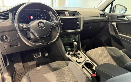 Volkswagen Tiguan II, 2018 год, 2 449 000 рублей, 11 фотография