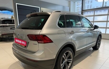Volkswagen Tiguan II, 2018 год, 2 449 000 рублей, 4 фотография
