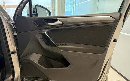 Volkswagen Tiguan II, 2018 год, 2 449 000 рублей, 17 фотография