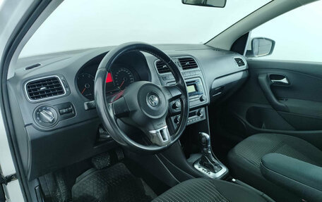 Volkswagen Polo VI (EU Market), 2012 год, 895 000 рублей, 10 фотография