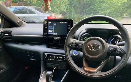 Toyota Yaris, 2021 год, 1 147 500 рублей, 11 фотография