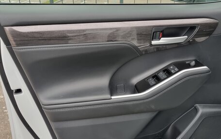 Toyota Highlander, 2026 год, 5 790 000 рублей, 21 фотография