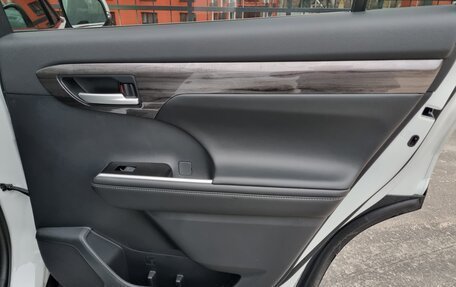 Toyota Highlander, 2026 год, 5 790 000 рублей, 20 фотография