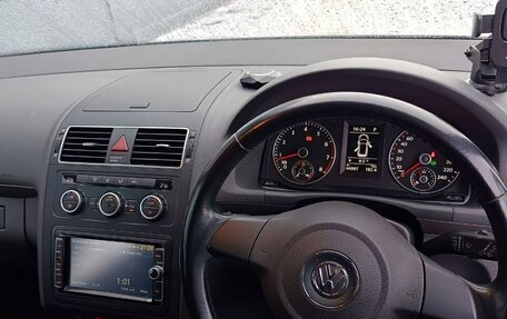 Volkswagen Touran III, 2015 год, 1 265 000 рублей, 22 фотография