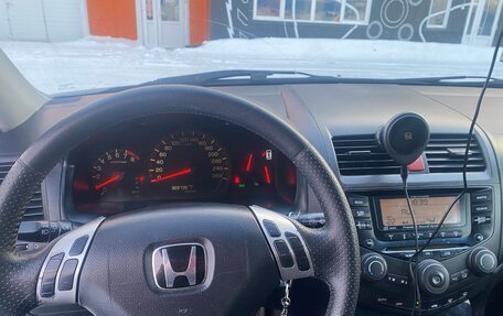 Honda Accord VII рестайлинг, 2004 год, 710 000 рублей, 18 фотография