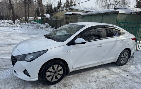 Hyundai Solaris II рестайлинг, 2021 год, 1 550 000 рублей, 5 фотография