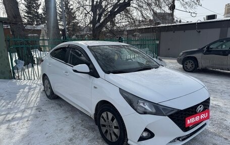 Hyundai Solaris II рестайлинг, 2021 год, 1 550 000 рублей, 4 фотография