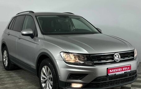 Volkswagen Tiguan II, 2018 год, 2 364 000 рублей, 1 фотография