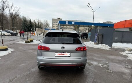 Volkswagen Touareg III, 2021 год, 5 800 000 рублей, 2 фотография