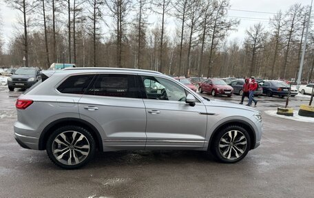 Volkswagen Touareg III, 2021 год, 5 800 000 рублей, 4 фотография