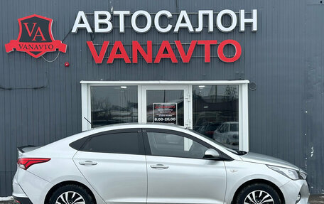 Hyundai Solaris II рестайлинг, 2022 год, 1 810 000 рублей, 4 фотография