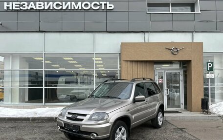 Chevrolet Niva I рестайлинг, 2017 год, 730 000 рублей, 2 фотография