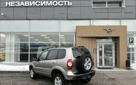 Chevrolet Niva I рестайлинг, 2017 год, 730 000 рублей, 4 фотография
