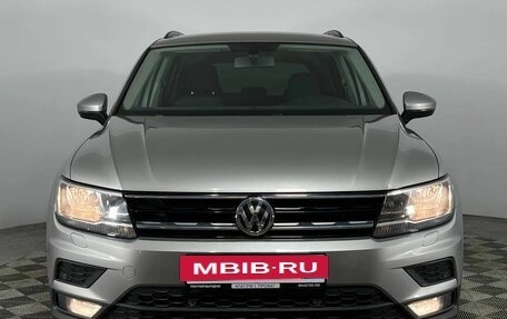 Volkswagen Tiguan II, 2018 год, 2 364 000 рублей, 2 фотография