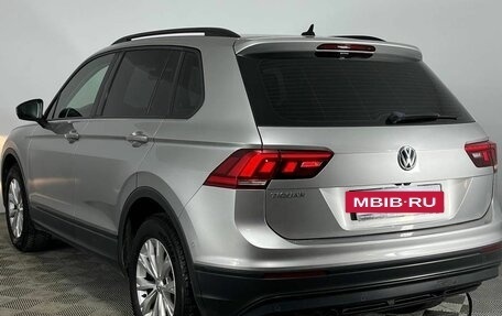 Volkswagen Tiguan II, 2018 год, 2 364 000 рублей, 5 фотография