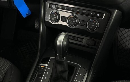 Volkswagen Tiguan II, 2018 год, 2 364 000 рублей, 14 фотография