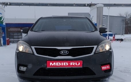 KIA cee'd I рестайлинг, 2011 год, 620 000 рублей, 1 фотография