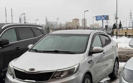 KIA Rio III рестайлинг, 2015 год, 560 000 рублей, 2 фотография