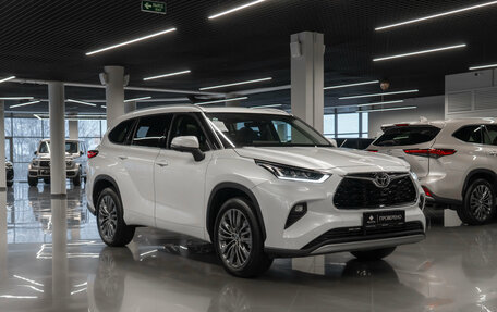 Toyota Highlander, 2025 год, 5 600 000 рублей, 2 фотография