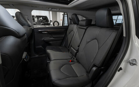 Toyota Highlander, 2025 год, 5 600 000 рублей, 14 фотография