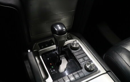 Toyota Land Cruiser 200, 2015 год, 4 563 000 рублей, 14 фотография