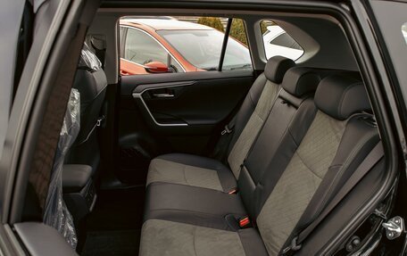 Toyota RAV4, 2025 год, 4 295 000 рублей, 18 фотография