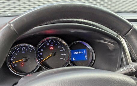 Renault Sandero II рестайлинг, 2015 год, 750 000 рублей, 24 фотография