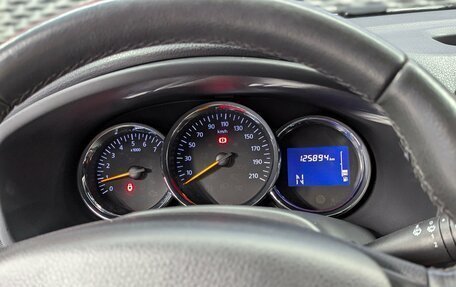 Renault Sandero II рестайлинг, 2015 год, 750 000 рублей, 23 фотография