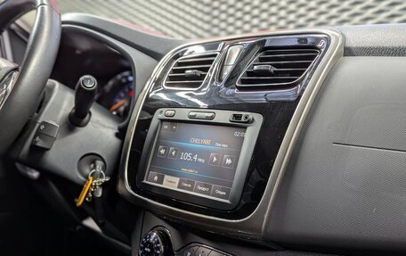 Renault Sandero II рестайлинг, 2015 год, 750 000 рублей, 25 фотография