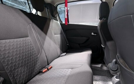 Renault Sandero II рестайлинг, 2015 год, 750 000 рублей, 31 фотография