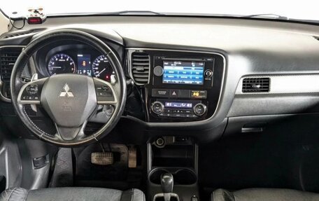 Mitsubishi Outlander III рестайлинг 3, 2012 год, 1 320 000 рублей, 8 фотография