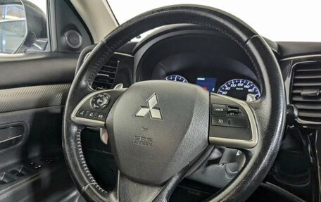 Mitsubishi Outlander III рестайлинг 3, 2012 год, 1 320 000 рублей, 9 фотография